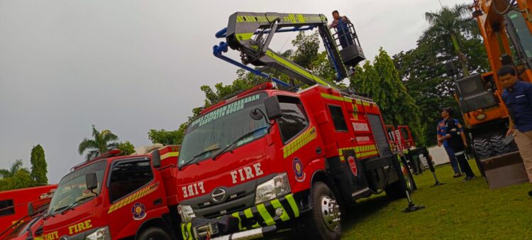 Rogoh Rp2,7 Miliar! Damkar Bogor Beli Mobil Tangga Canggih untuk Gedung Tinggi