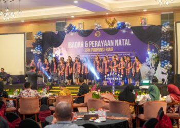 Wamen Ossy Hadiri Perayaan Natal di Riau