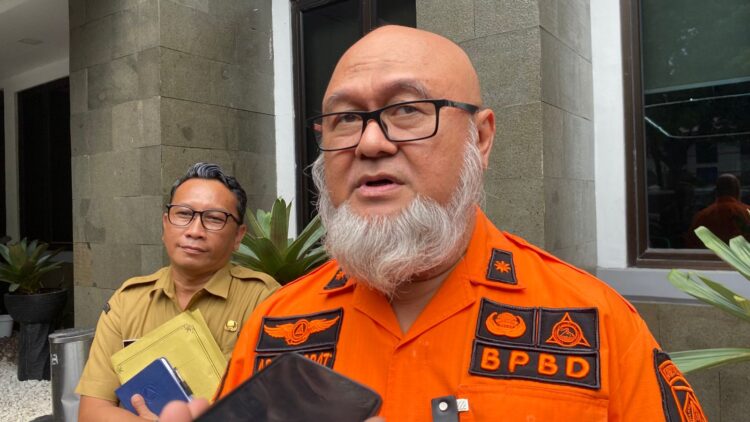 Kepala Pelaksana BPBD Kabupaten Bogor Ade Hasrat saat memaparkan data statistik bencana sepanjang tahun 2025.