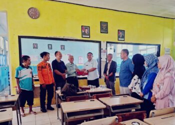Kepala Dinas Pendidikan Kabupaten Bogor Rusliandi memastikan perbaikan SDN Ciketug Nanggung menjadi prioritas
