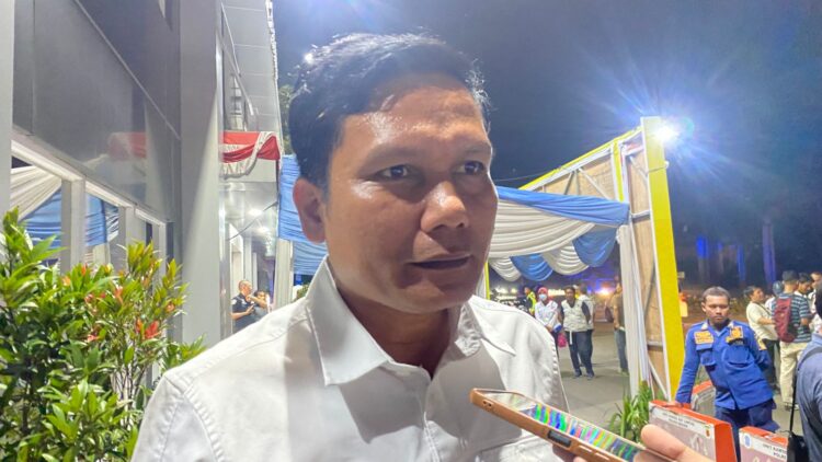 Kepala Bakesbangpol Kabupaten Bogor Ferdinando Selmi Pardede memberikan keterangan terkait kondusivitas perayaan Natal 2025