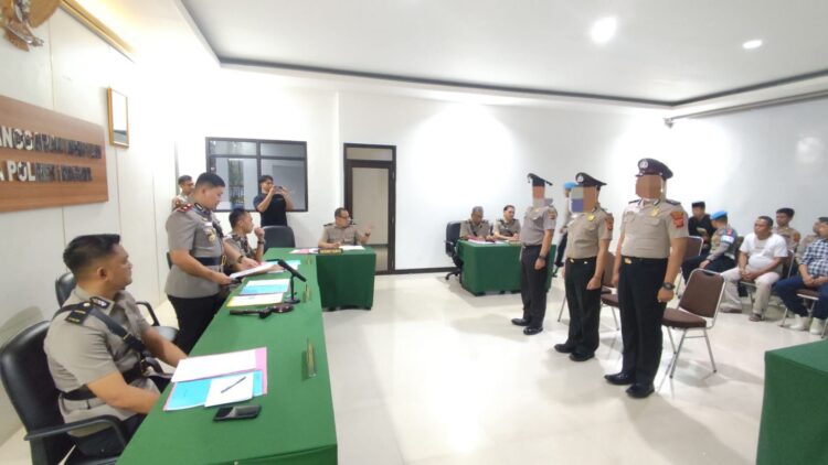 Kapolres Bogor AKBP Wikha Ardilestanto saat memberikan keterangan terkait sidang disiplin anggota Polsek Parung Panjang.