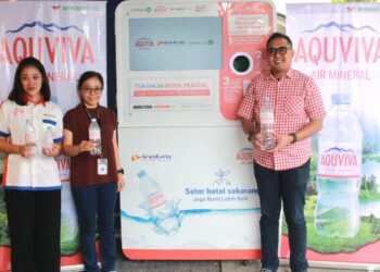 Dorong Daur Ulang di Bali, AQUVIVA Hadirkan Mesin Penukar Botol Plastik di GrandLucky Sanur