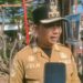 Camat Cileungsi Adi Henryana saat memberikan keterangan terkait pengolahan sampah Pemkot Tangsel di PT Aspex Kumbong.