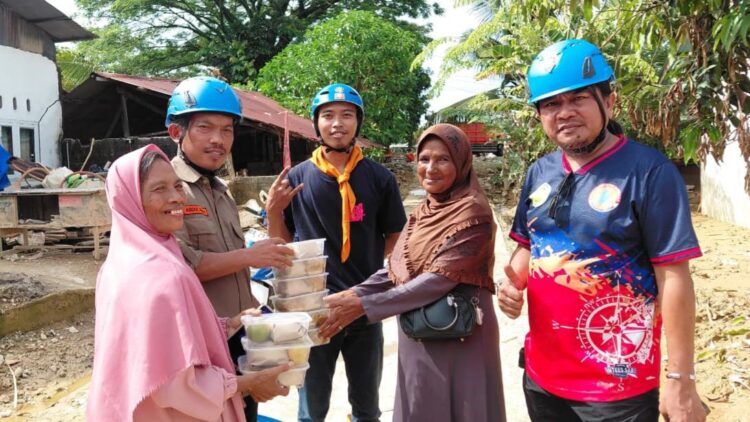 Destana Tlajung Udik tiba di lokasi bencana Padang