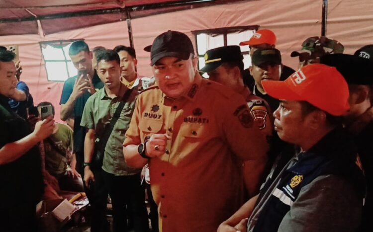 Bupati Rudy Susmanto Bakal Audit Perizinan Proyek di Area Longsor Sukamakmur