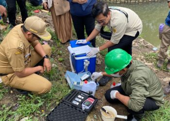 DLH Kabupaten Bogor Cek Kualitas Air Situ Citongtut Usai Dugaan Pencemaran Limbah