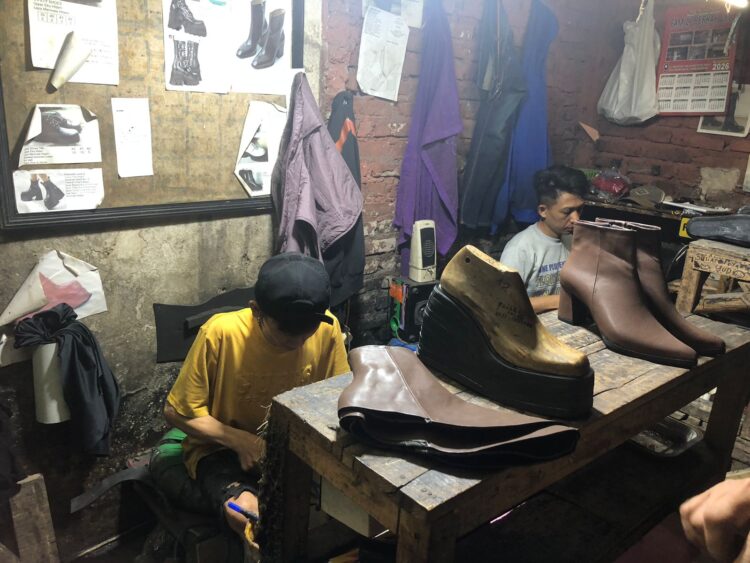 Lawan Arus Fast Fashion, IRV Shoes Buktikan Kualitas Handmade Bandung Tetap Jadi Primadona