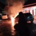 Mobil Sedan Hangus Terbakar Saat Diparkir di Citeureup, Damkar Padamkan Api dalam 16 Menit