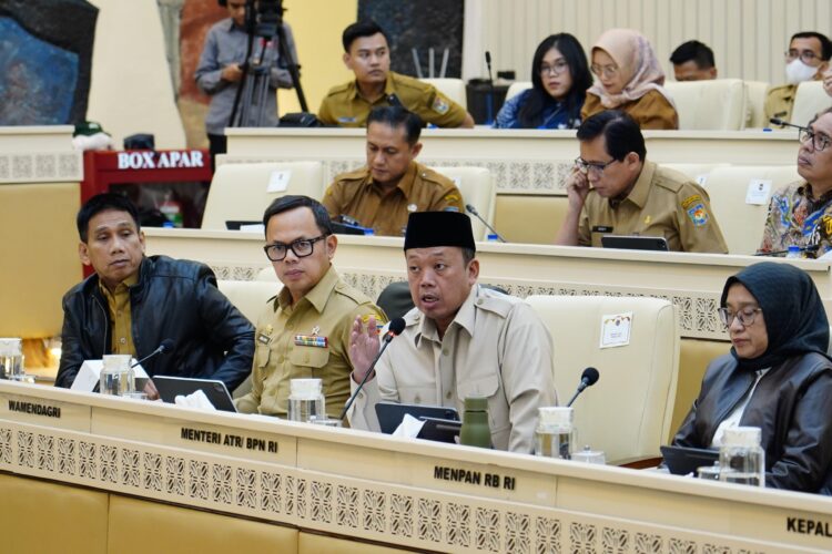 Menteri Nusron Tegaskan Negara Lindungi Hak Atas Tanah Masyarakat Terdampak Bencana