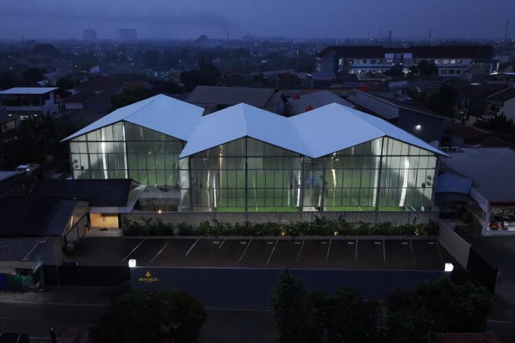 Rezky Aditya Sulap Monarch Padel Bintaro Jadi ‘Oasis’ Tropis yang Estetik