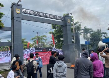 Resolusi Mahasiswa Bogor Lakukan Aksi Tolak Pengadaan Videotron Rp120 Miliar Lewat Pokir DPRD