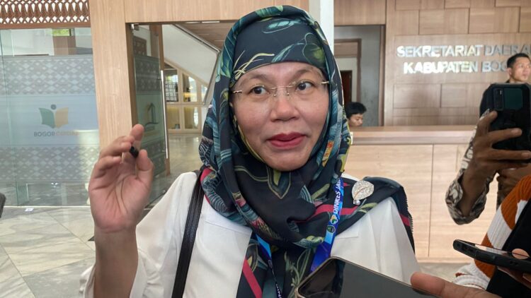 Kepala Dinas Kesehatan Jawa Barat Dr Vivi