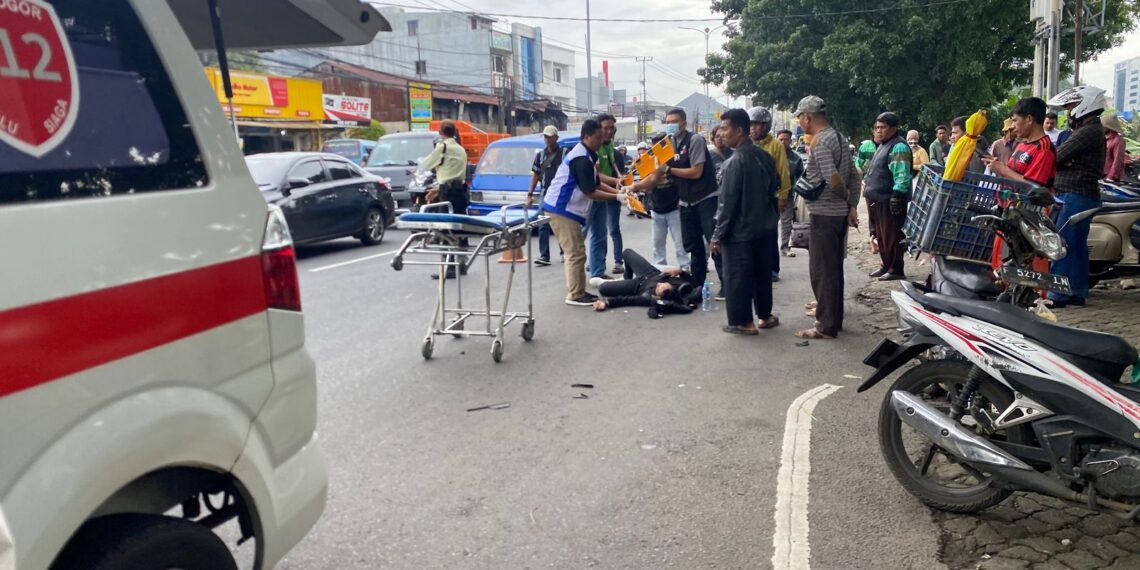 Akibat Motong Arus, Dua Orang Alami Luka-luka Usai Adu Banteng