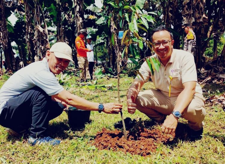 Sinergi Hijau Industri: PT Corinthian Industries Indonesia Perkuat Hutan Kota Gunung Putri