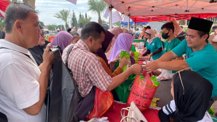 Ratusan Warga Serbu GPM di Masjid Nurul Wathon Cibinong