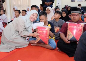 ‎Solusi Bangun Indonesia Salurkan Ribuan Paket Sembako dan Santunan di 10 Desa