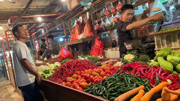 Jelang Lebaran, Harga Cabai di Pasar Cibinong Naik Capai Rp100 Ribu per Kilo