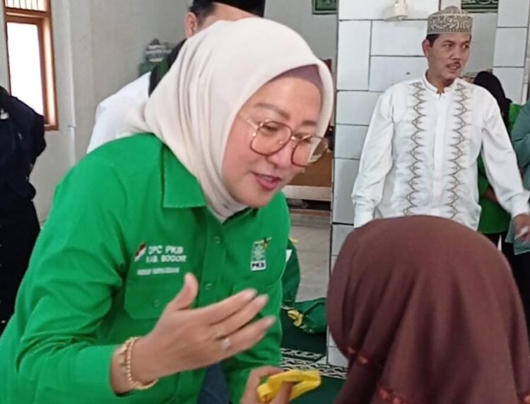 Safari Silaturahmi, Hj. Nunur Nurhasdian Berbagi dengan Anak Yatim