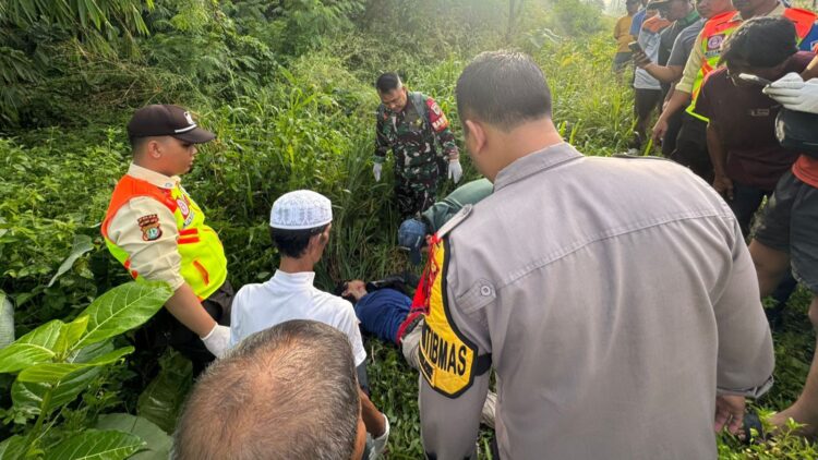 Seorang Pria Tewas Tersenggol Kereta, Ini Kronologinya