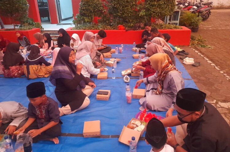 Bukber di SDN 05 Cicadas, Lilis Hasanah: Jangan Biarkan Libur Lebaran Jadi Ajang Kenakalan!