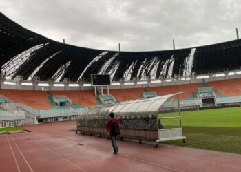 Usai Diterjang Angin Kencang, Perbaikan Atap Stadion Gelora Pakansari Capai Rp8 Miliar