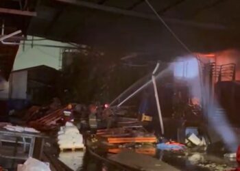 19 Jam Belum Padam, Damkar: Terkendala Keterbatasan Alat