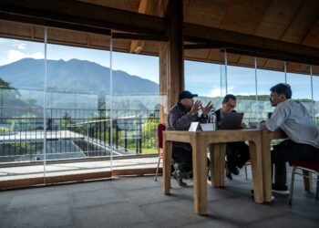 Eiger Adventure Land Buka Rekrutmen Massal, 600 Warga Megamendung Serbu Peluang Kerja!