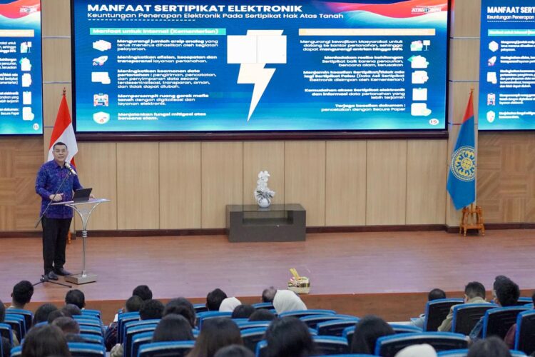 Bicarakan Digitalisasi Layanan Pertanahan di Universitas Udayana, Wamen Ossy: Bukan Sekadar Ganti Dokumen Kertas ke Digital