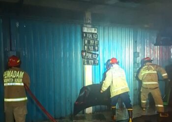 Komputer Korslet, Ruko di Cibinong Terbakar