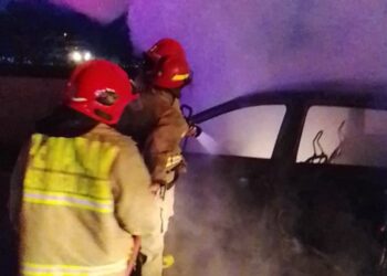 ‎Minibus Terbakar di Tol Jagorawi KM 27, Diduga Akibat Korsleting AC