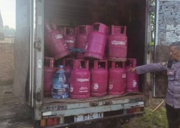 ‎Polsek Tanjungsari Amankan Pelaku Pengoplos Gas Subsidi, Ratusan Tabung Disita