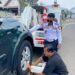 ‎Dishub Derek Mobil Parkir Sembarangan di Lingkar Pakansari