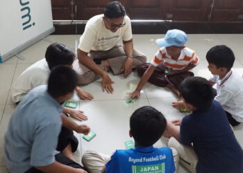 Peringati Hari Bumi, Solusi Bangun Indonesia Edukasi Siswa SD Cara Bijak Kelola Sampah