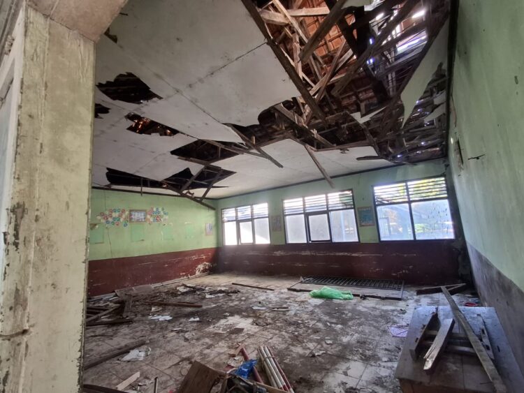 6 Tahun Rusak Parah, SDN Babakan 01 Tenjo Tak Kunjung Diperbaiki