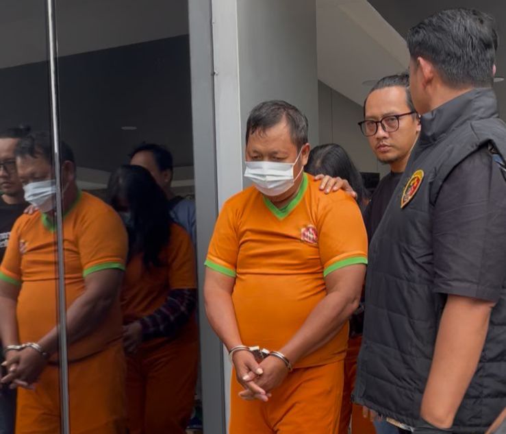 Pasutri Ditangkap Saat Oplos Gas di Cileungsi, Raup 13,2 Miliar per Bulan