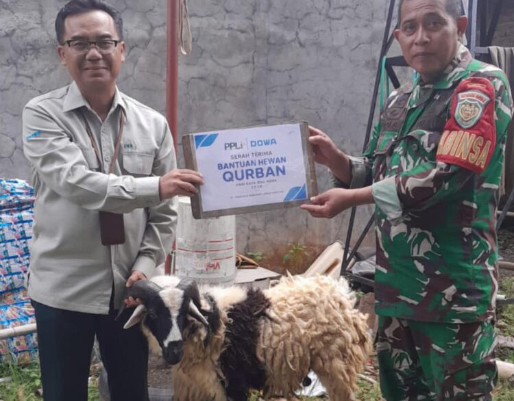 PPLI Salurkan Hewan Kurban untuk Warga Dua Desa di Bogor