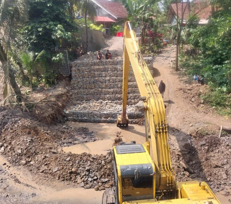 Pemkab Bogor Gercep Tangani Jembatan Cigoha yang Ambruk, Jembatan Bailey Segera Dipasang