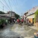 Warga Kampung Kedep Swadaya Cor Jalan Rusak Pakai Limbah Beton Sisa Pabrik