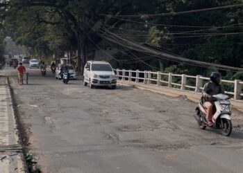 Jembatan Wika Akan Direkonstruksi, Pemdes Tlajung Udik Minta Solusi Akses Sementara