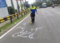 Pick Up Tabrak Mio dan Vespa di Tanjakan Selarong Puncak Bogor