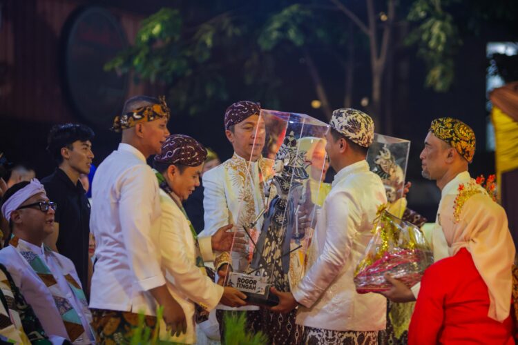 Ribuan Peserta Semarakkan Helaran Pajajaran, Dedie Rachim : Mengenal Sejarah Bogor