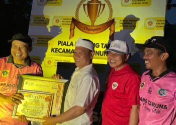 Katar Desa Tlajung Udik Boyong Piala Katar Gunung Putri