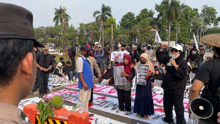 Aliansi Mahasiswa dan Warga Sukajaya Geruduk Pemkab Bogor, Ini Tuntutannya!