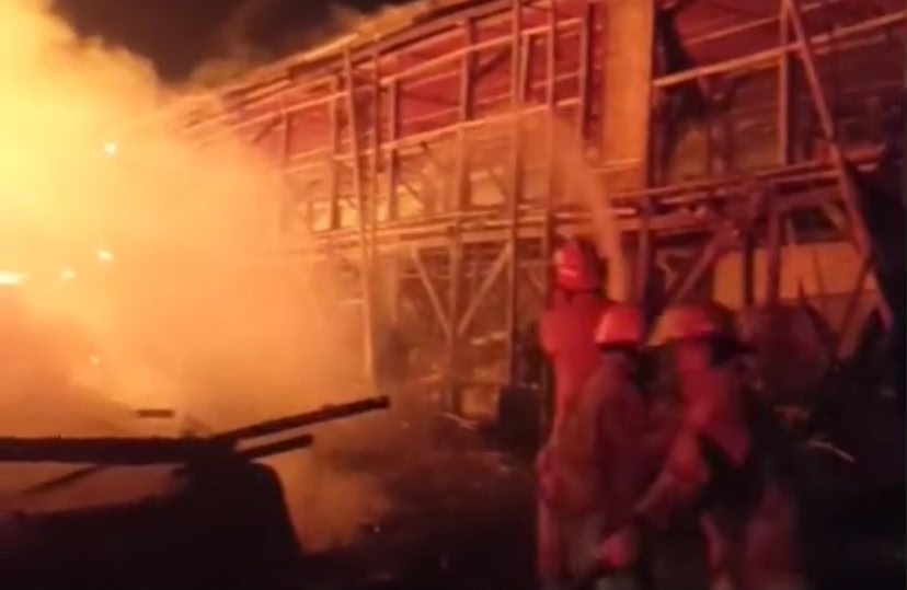 Kandang Ayam Dua Lantai di Caringin Terbakar, 18 Ribu Ekor Terpanggang