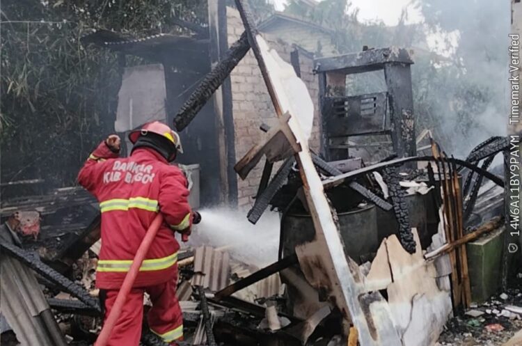 Diduga Korsleting Listrik, Satu Rumah di Ciampea Bogor Ludes Terbakar