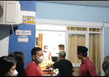 Diduga Depresi , Pria Ini Gantung Diri di Palang Pintu