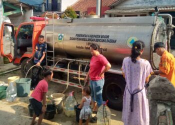 Krisis Air Bersih Meluas, BPBD Kabupaten Bogor Distribusikan 20 Ribu Liter Air ke 3 Kecamatan