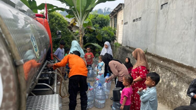 7.791 Warga Kabupaten Bogor Terdampak Kekeringan, BPBD Salurkan 85.000 Liter Air Bersih