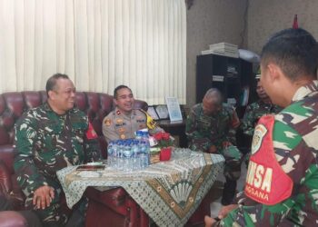 Kapolsek Gunung Putri Perkuat Sinergitas TNI-Polri Lewat Silaturahmi ke Koramil 0621-05